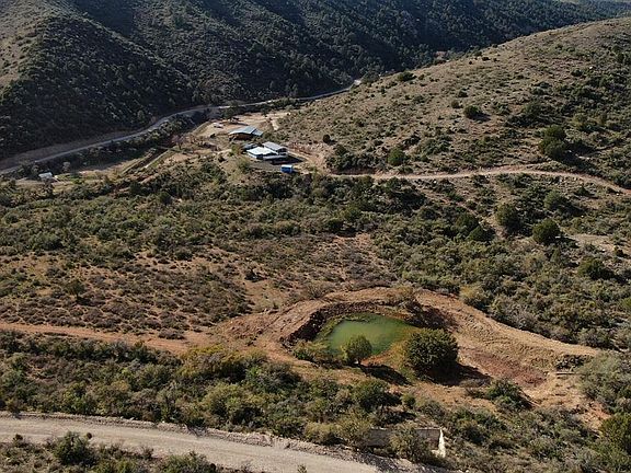 5th image of 2062 E HORSESHOE SPRINGS Road