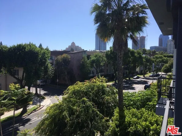 1204 Roxbury Dr Unit 3A, Los Angeles, CA 90035