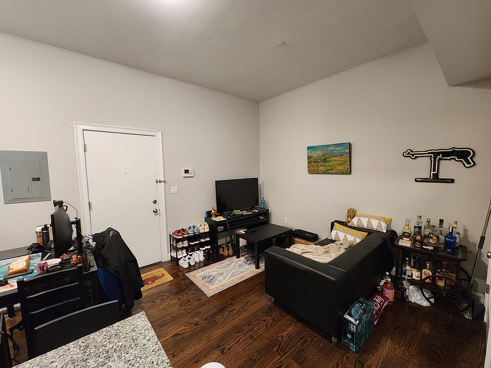 2nd image of 101 Merrymount Rd #10