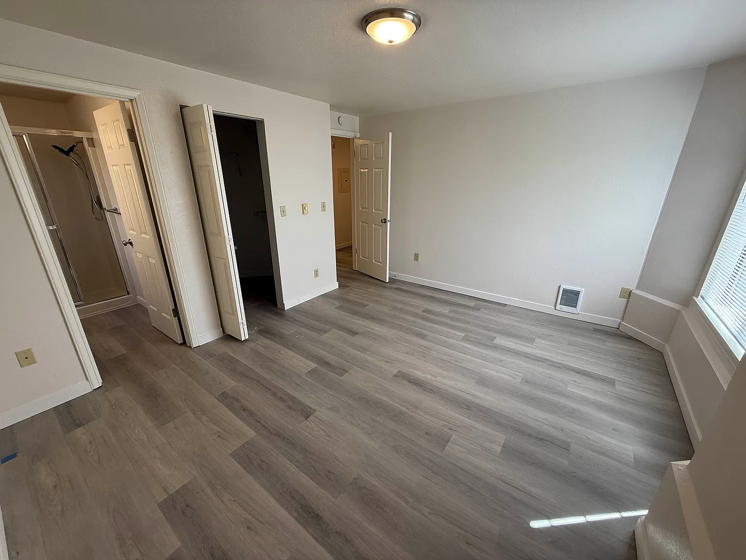 2 bed, 966 sqft, $2,825 — Photo 2