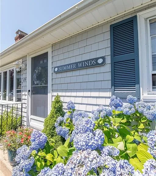 85 Treasure Rd — Photo 2