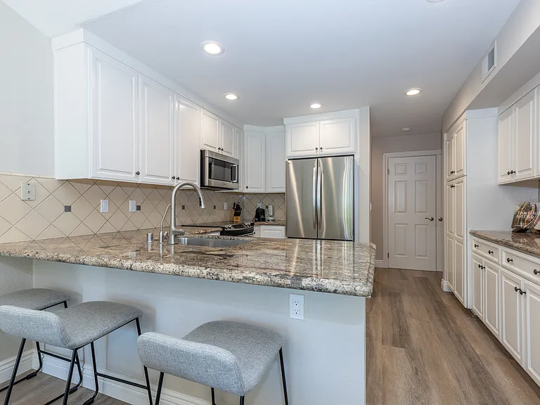 1090 Shady Creek Pl — Photo 9