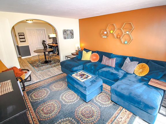 5th image of 5 Timberwood Drive #206