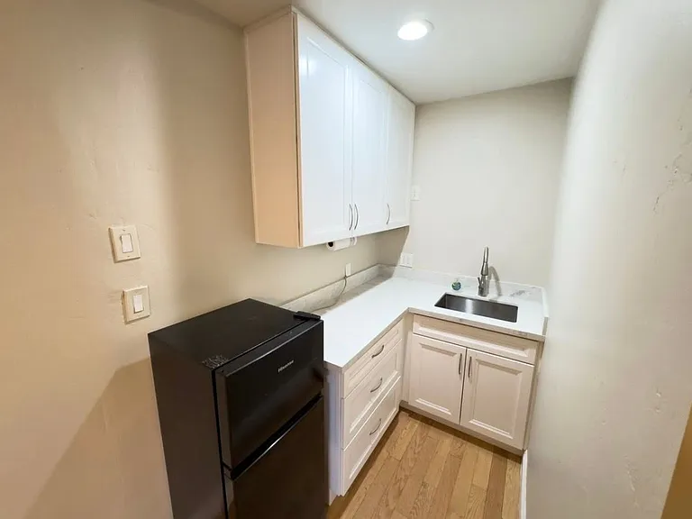 1626 York Dr — Photo 1