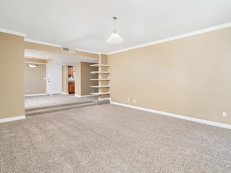 3405 W Danbury Dr #D101 — Photo 9