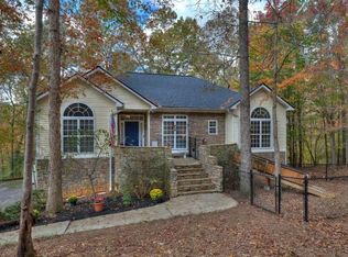 21 Royal Lake Dr, Cartersville, GA 30120