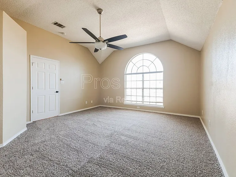 4108 Creekmeadow Dr — Photo 14