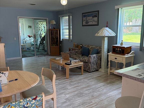 4th image of 24 Milford Avenue #52