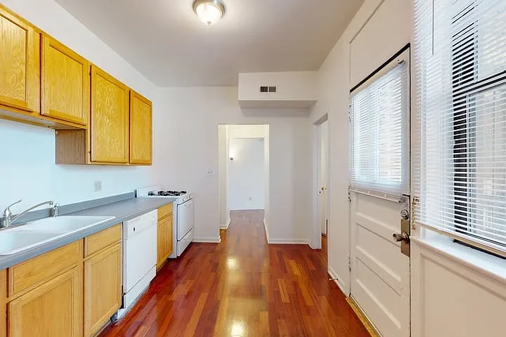 5237-5245 S. Kenwood Avenue — Photo 92