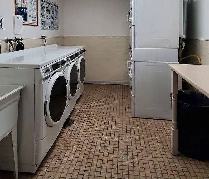 900 Governors Dr #17 — Photo 12