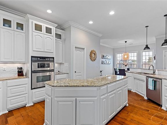 3rd image of 6706 W Braebourne Dr