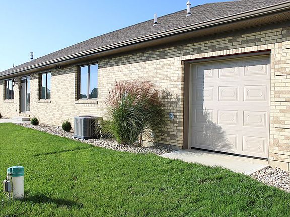 5th image of 113 Aspen Dr