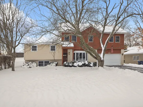 301 68th St, Darien, IL 60561