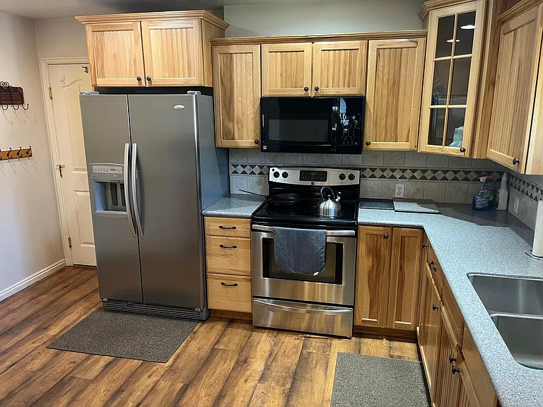 338 S 850 E — Photo 18