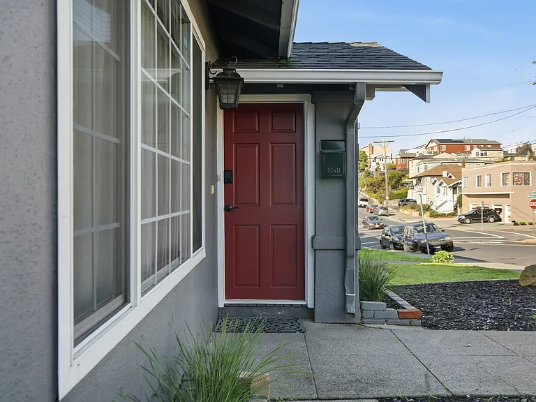 Miller Ave — Photo 27