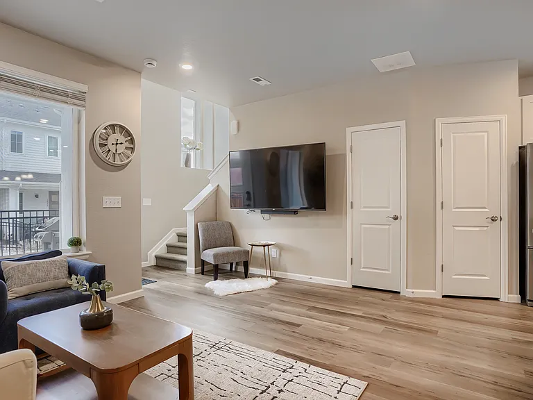 1909 S Poplar Ct — Photo 13