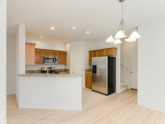 4th image of 1268 SE Bacarra St