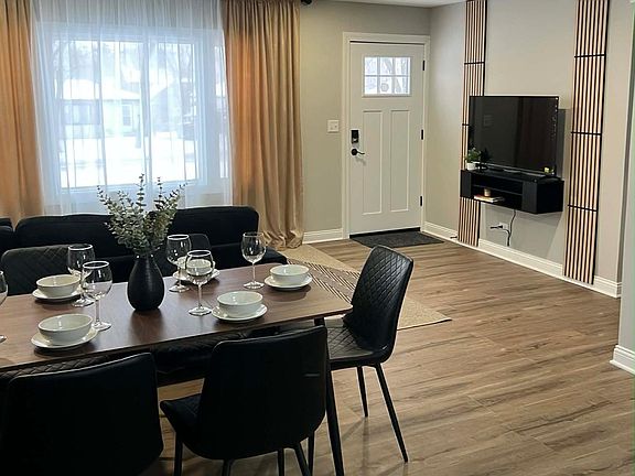 2nd image of 1110 S Sumner St