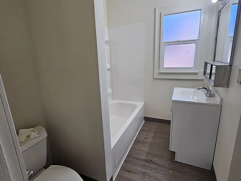 125 N Columbus Ave — Photo 13