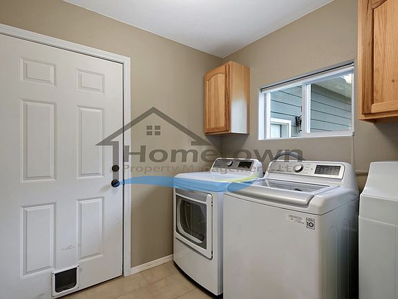 4th image of 1484 E Westdale Dr