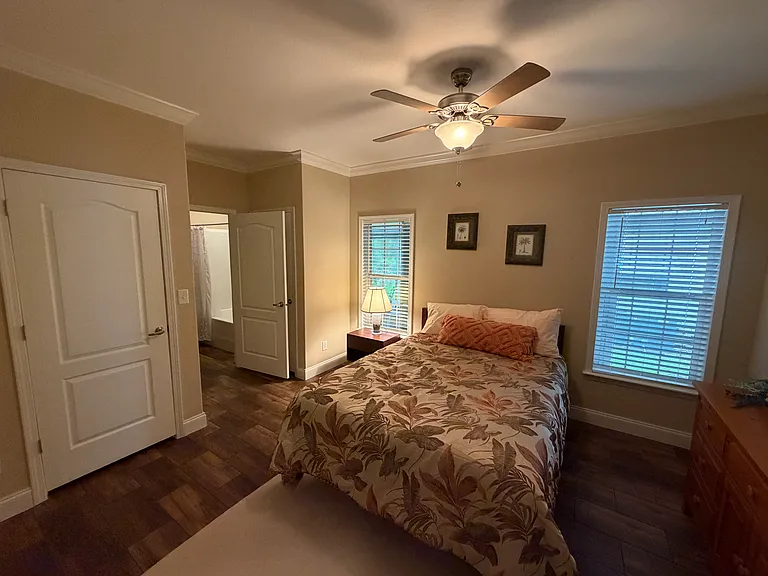 211 Hummingbird Ln — Photo 11