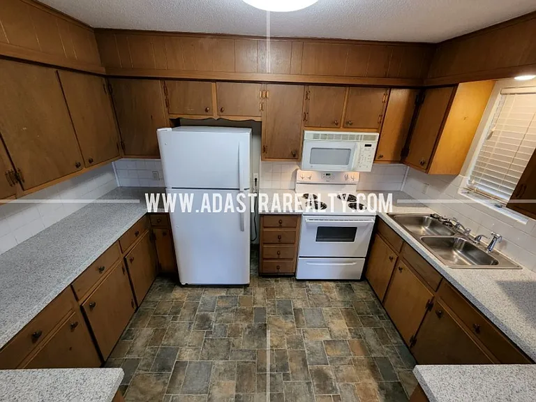 212 Brookside Dr — Photo 11
