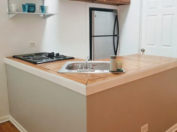 2655 W Homer St APT 1R, Chicago, IL 60647