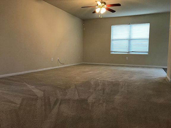 4th image of 3011 Apple Dale Dr