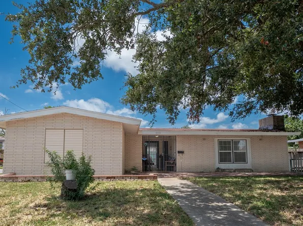 1333 Casa Verde Dr, Corpus Christi, TX 78411