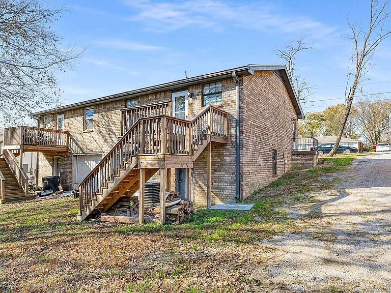 4558 Brooke Valley Dr — Photo 37