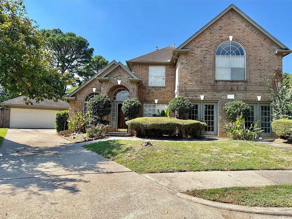 8815 Champion Springs Cir
