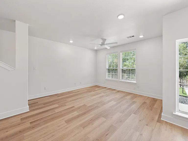 5811 S 31st St #104 — Photo 13