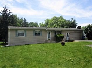 5197 Lahring Rd, Linden, MI 48451