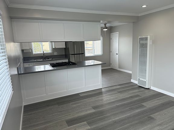 2nd image of 2013 Rockefeller Ln APT 5