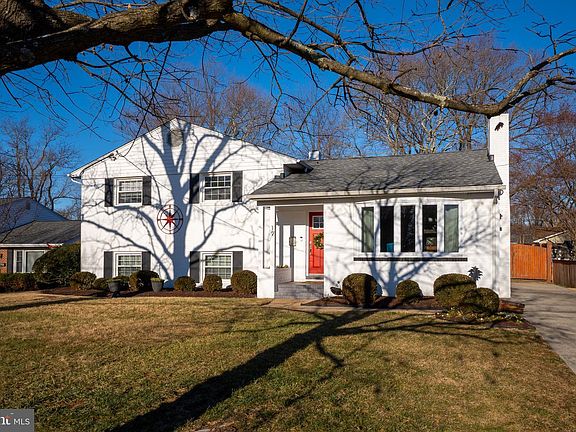 2nd image of 19 Williams Dr