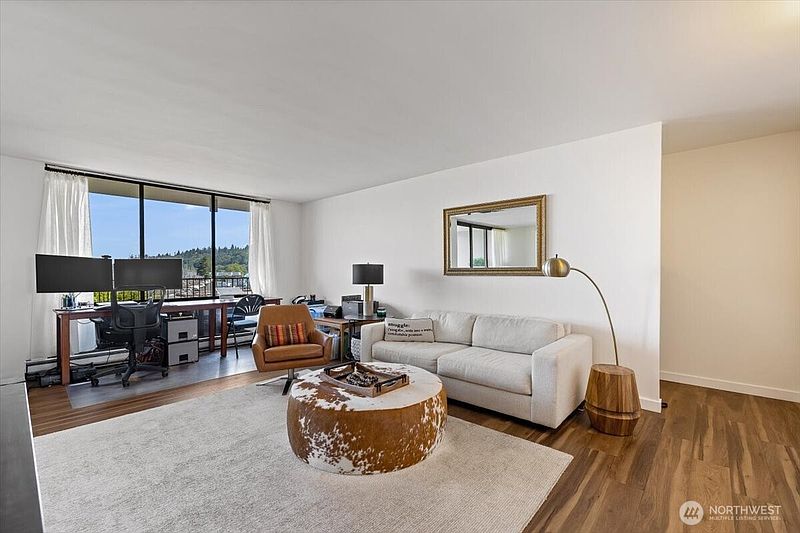 5th image of 6535 Seaview Avenue NW #305B