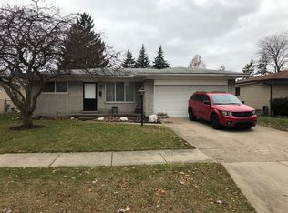 30159 Manor Dr, Madison Heights, MI