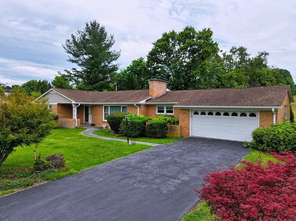 2001 9th St, Radford, VA 24141
