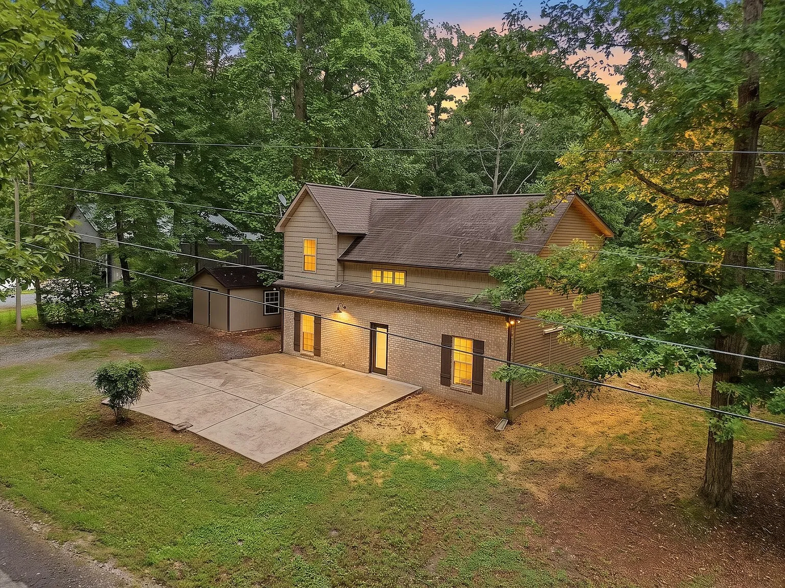 251 Oak Drive — Photo 3