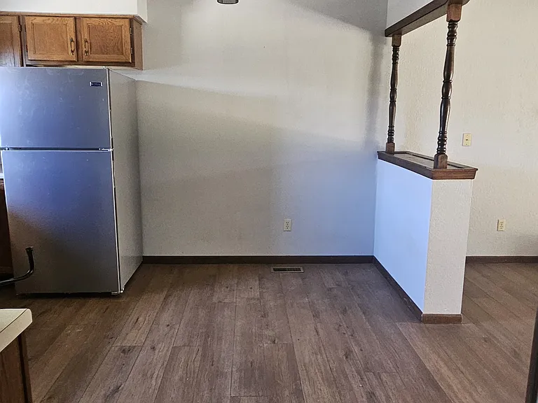 542 Breezy Point Dr — Photo 7