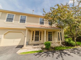 255 Acorn Dr, Streamwood, IL 60107