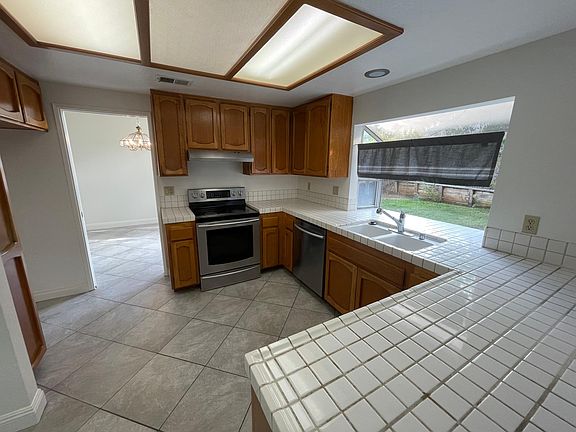 5th image of 13495 Bidwell Ct