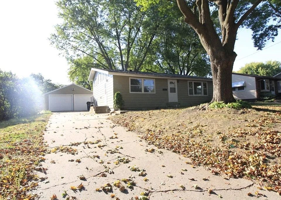 4515 Ozark St NE