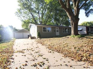 4515 Ozark St NE, Cedar Rapids, IA 52402