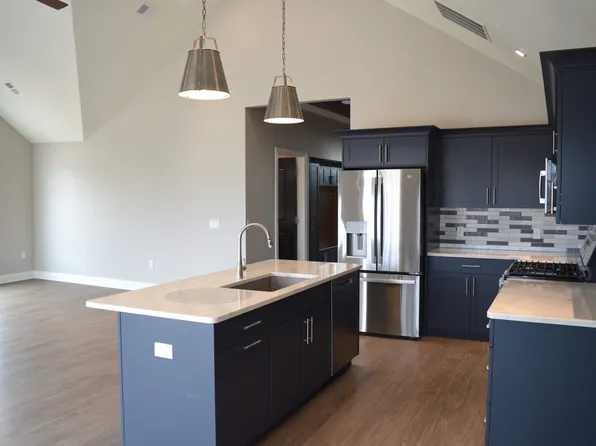 100 S Washington St, Mount Horeb, WI 53572