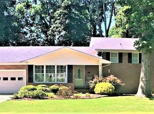 1532 Mountain Dr, Birmingham, AL 35217
