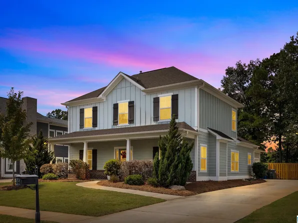 340 Lake Ridge Dr, Trussville, AL 35173