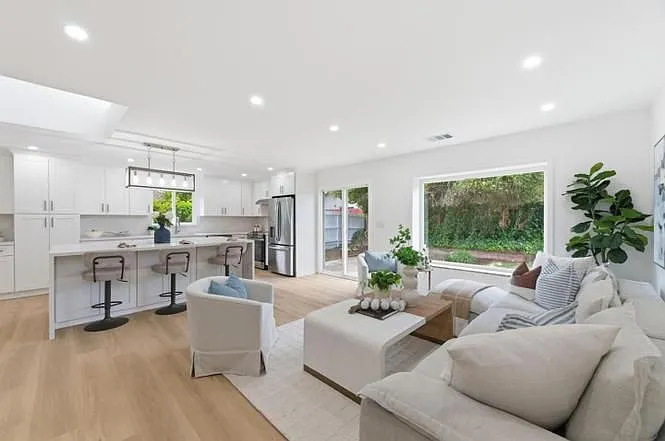 399 Castro Ct — Photo 4