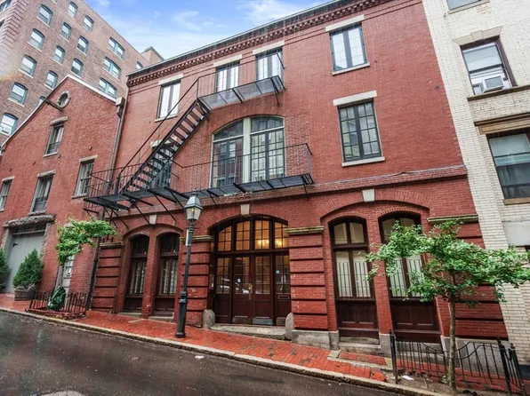 40 Joy St APT 6, Boston, MA 02114