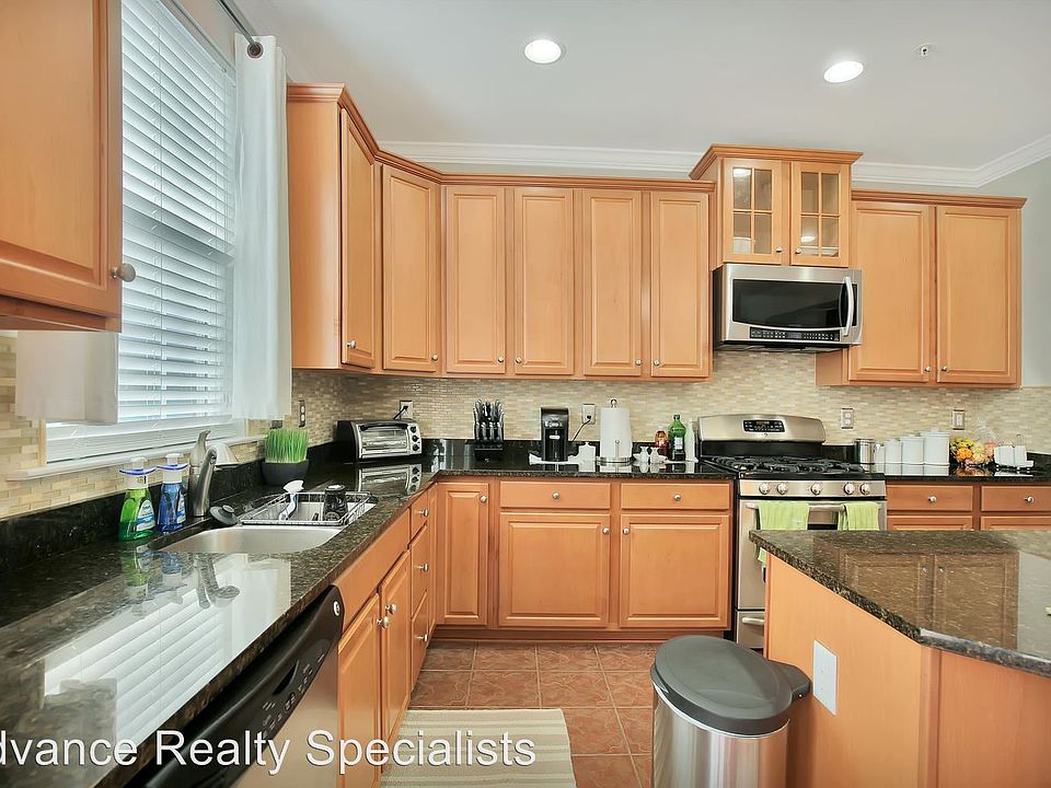 1st image of 302 Siena Ln